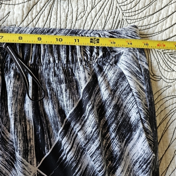 EUC Lululemon Jet Crop Pant Jogger Heat Wave size 6 Medium - Picture 10 of 15